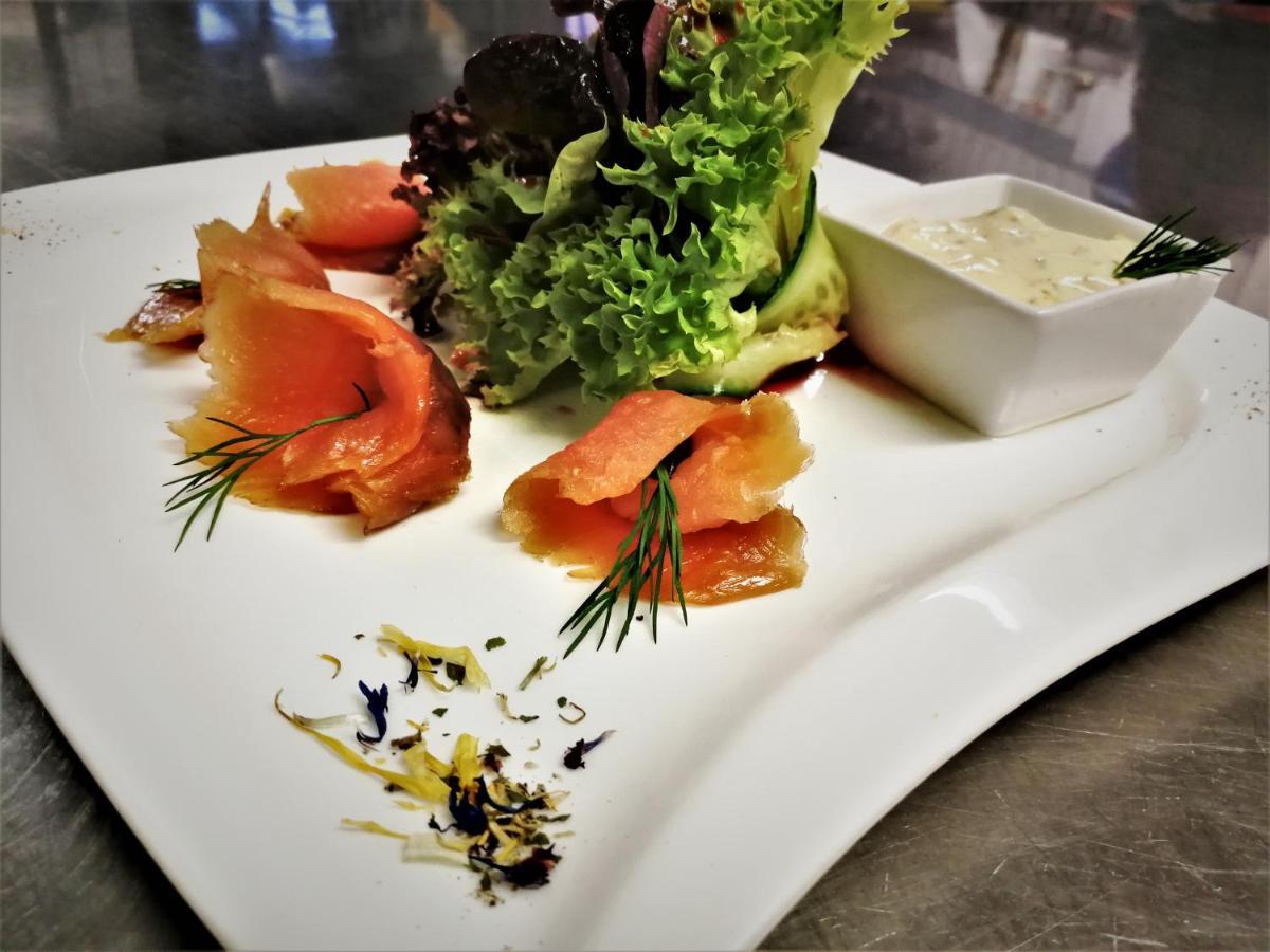 Hotel Zum Braeu Kinding Ngoại thất bức ảnh