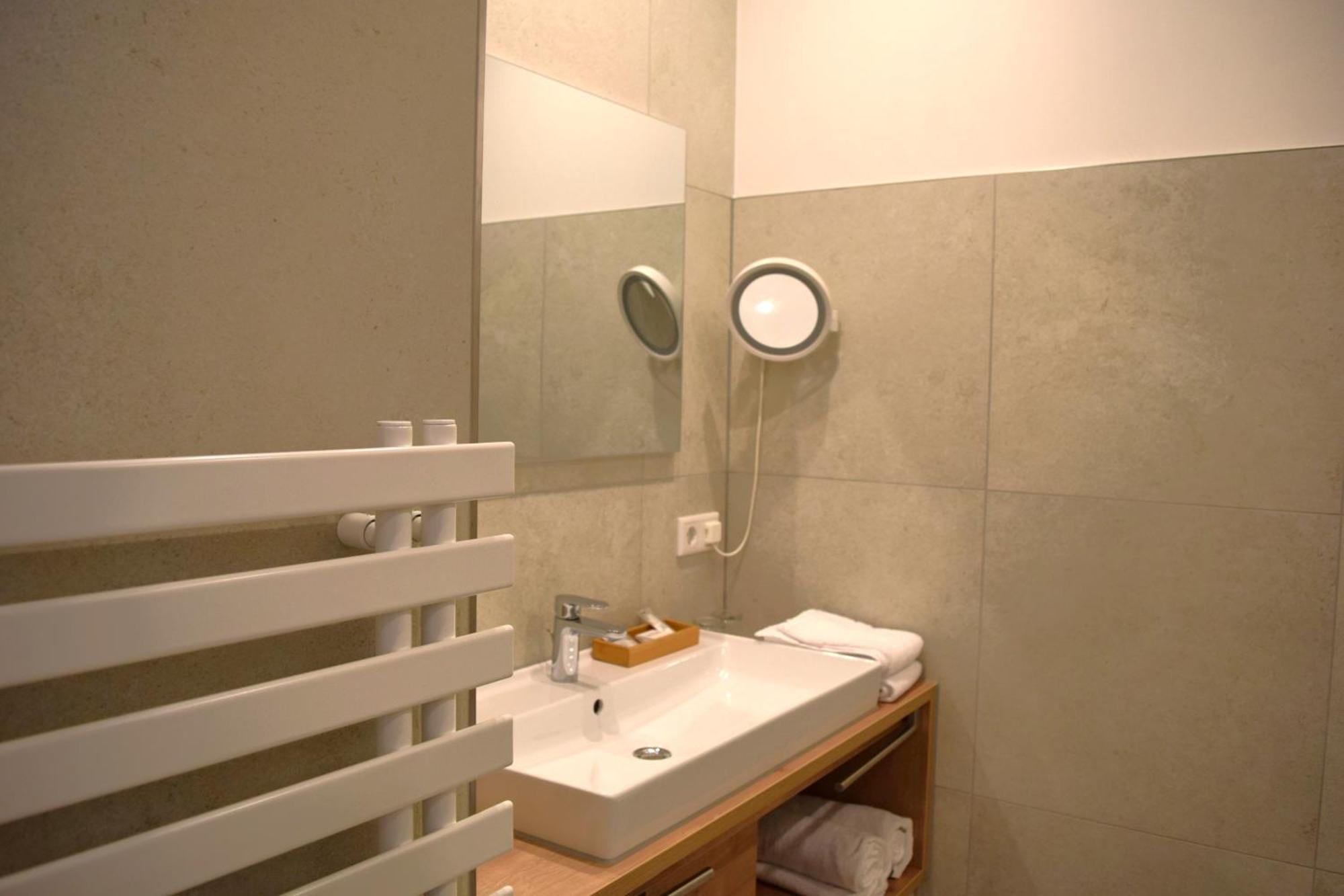 Hotel Zum Braeu Kinding Ngoại thất bức ảnh
