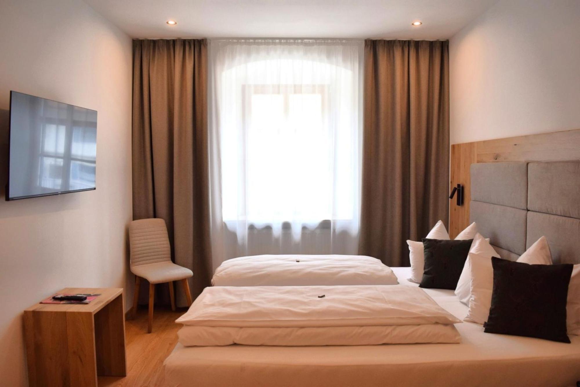 Hotel Zum Braeu Kinding Ngoại thất bức ảnh